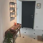 Dans Un Proche Du Centre